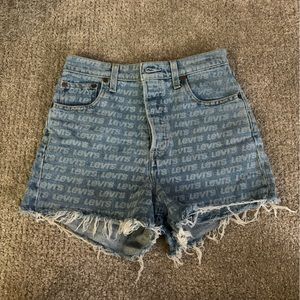 levis denim shorts